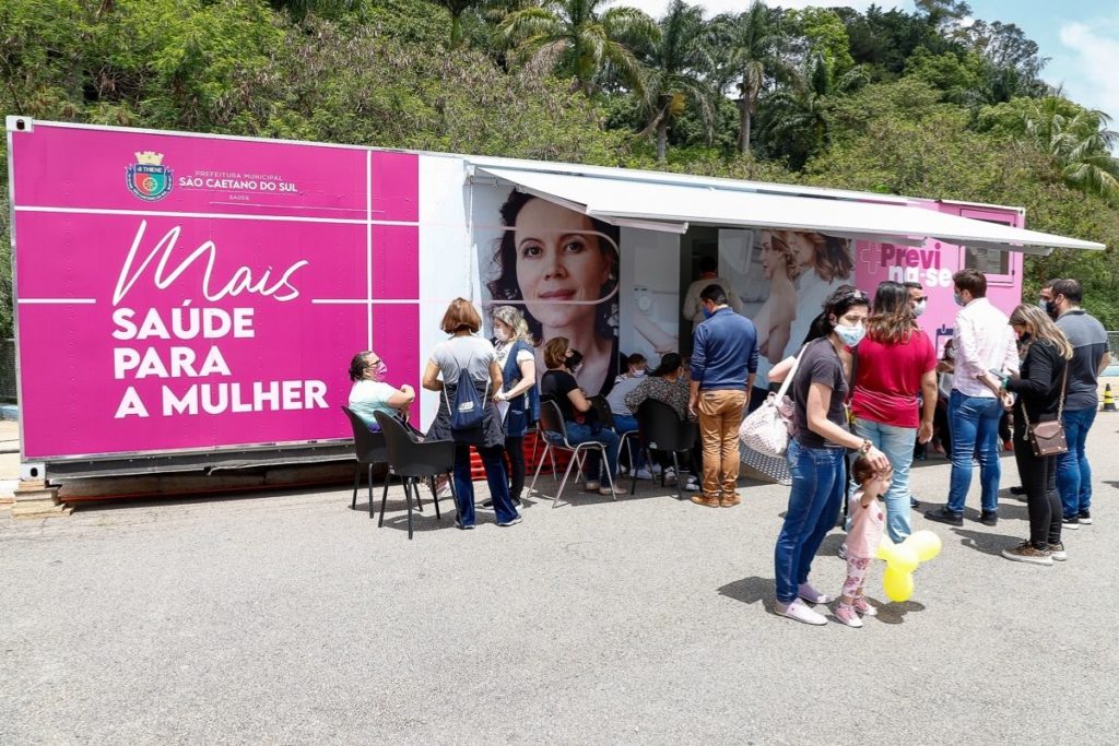 Outubro Rosa: Carretas da Saúde realizam mais de 1,5 mil procedimentos em uma semana