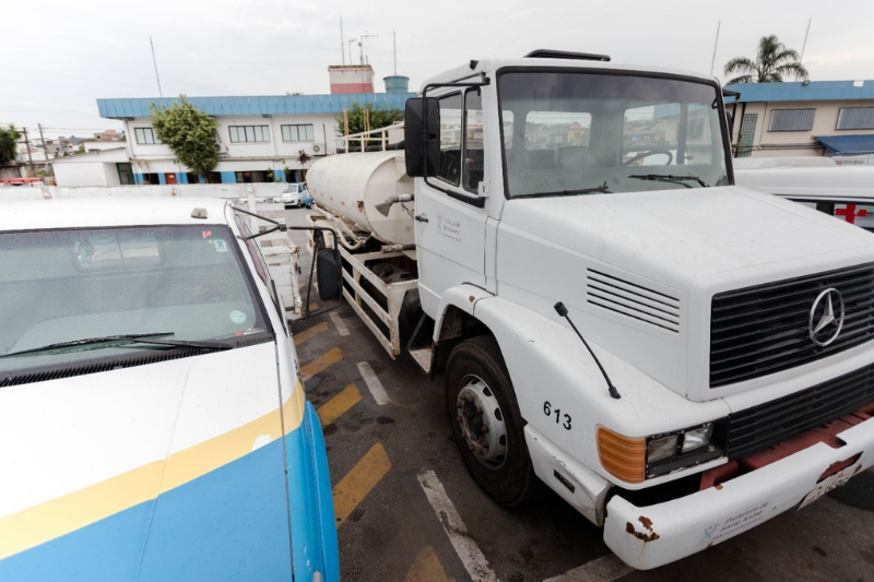 Santo André realiza leilão de 91 veículos antigos da frota municipal