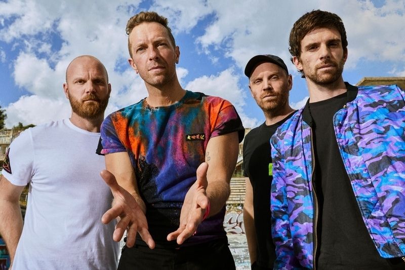 Rock in Rio 2022: Após confirmar hoje de manhã a banda Coldplay como headliner do Palco Mundo, festival anuncia mais duas atrações do espaço: Camila Cabello e Bastille