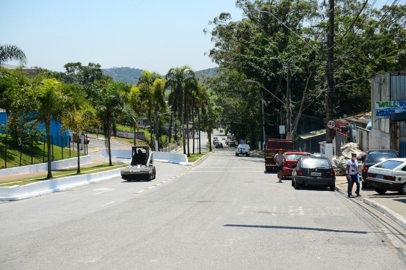 Prefeito Orlando Morando anuncia revitalização asfáltica da Estrada Galvão Bueno