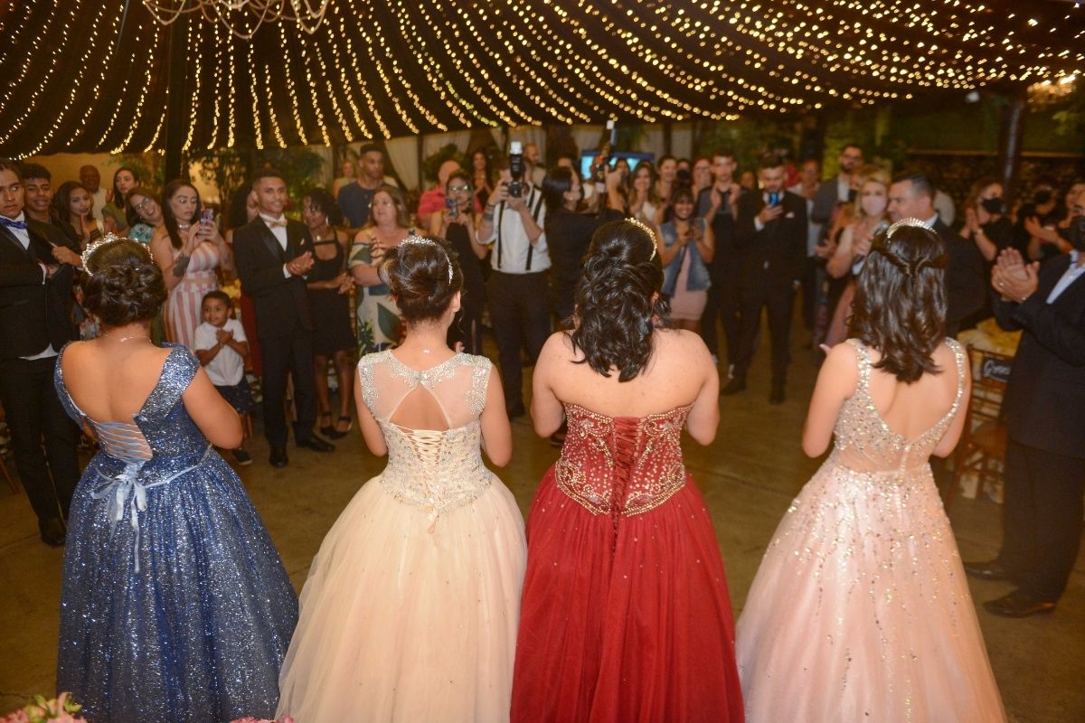 Fundo Social de São Bernardo realiza sonho de adolescentes acolhidas com festa de debutante