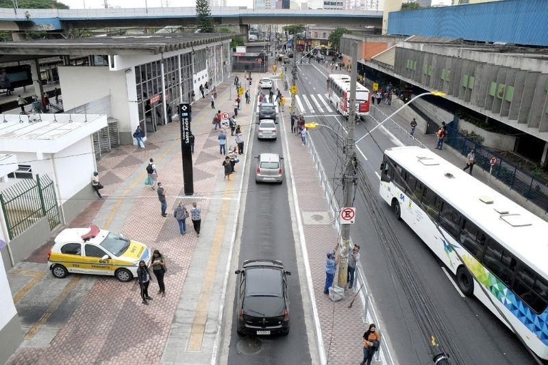 Nova área de embarque e desembarque da rua Itambé vai dobrar fluidez do tráfego nos horários de pico