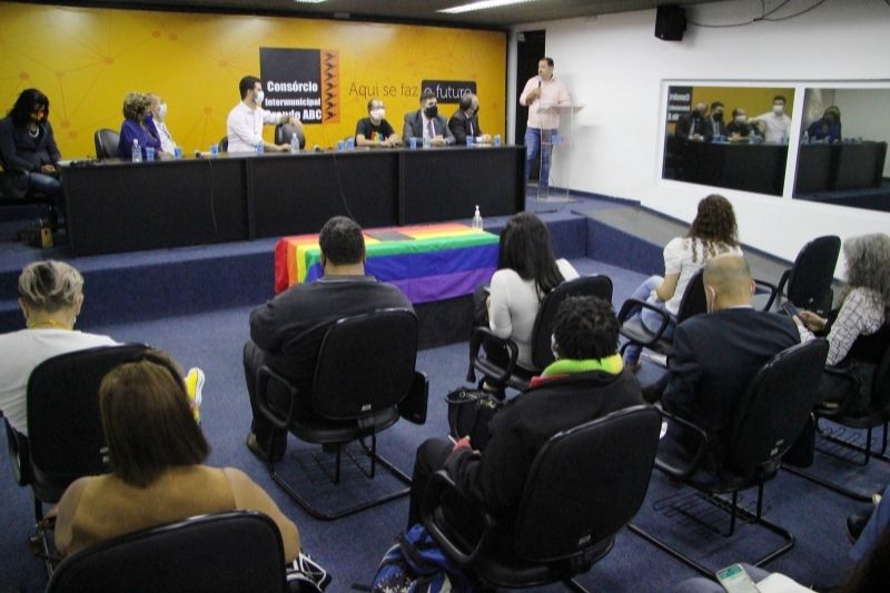 Grande ABC ganha ouvidoria para denúncias contra LGBTfobia