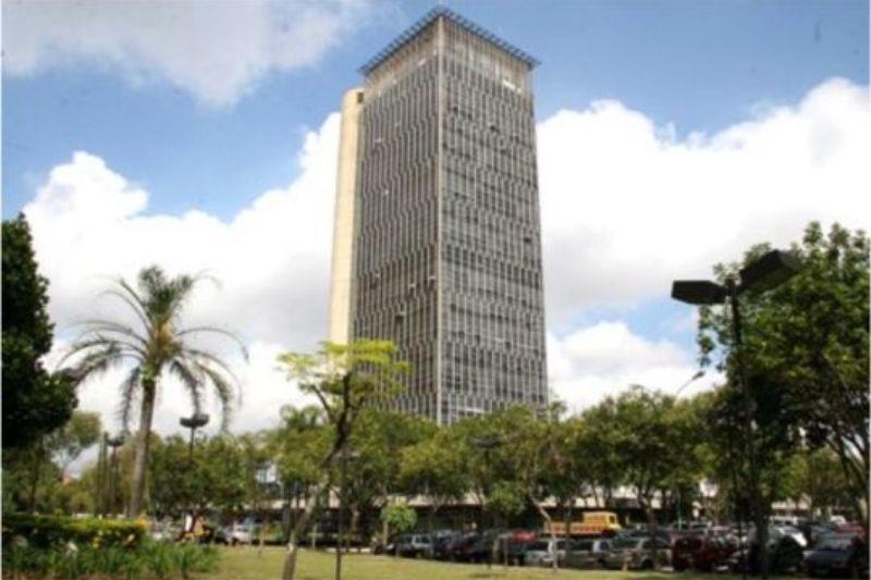 Após descaso em aeroporto, Prefeitura de São Bernardo monitora morador que veio da África