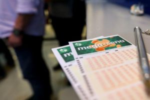 Primeiro sorteio da Mega-Semana de Natal pode pagar R$ 37 milhões nesta terça-feira (07/12)