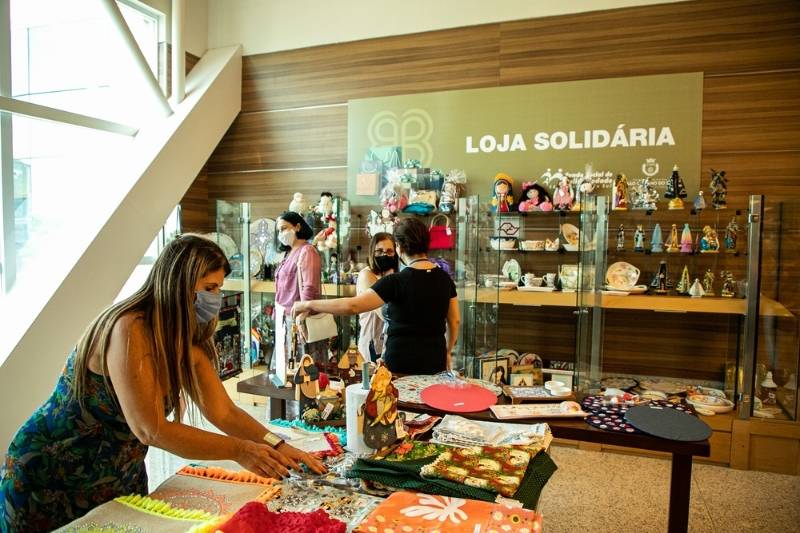 Fundo Social de São Caetano inicia Bazar de Natal com peças expostas no ParkShopping São Caetano