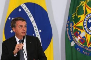 Presidente é internado em São Paulo com desconforto abdominal