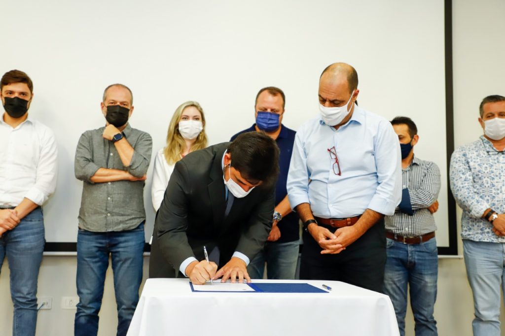 Auricchio empossa o novo superintendente do Saesa