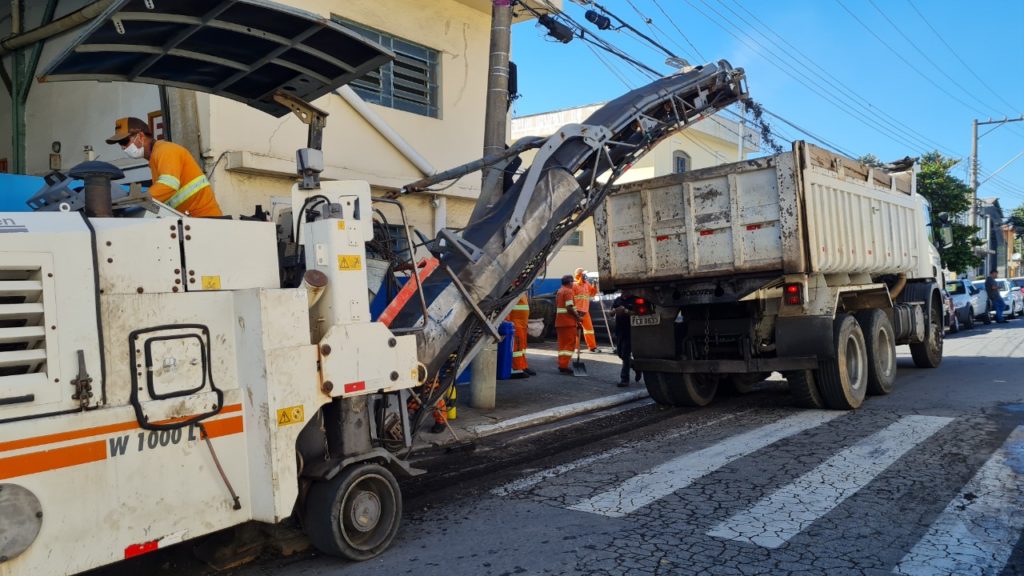 Auricchio lança Asfalto Bairro a Bairro no Prosperidade: programa vai recapear 150 mil m² de vias de São Caetano até 2024