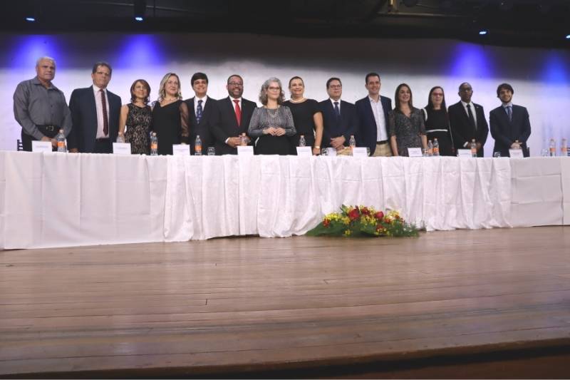 Com tom emotivo, OAB Santo André empossa oficialmente nova gestão e presidentes de comissões