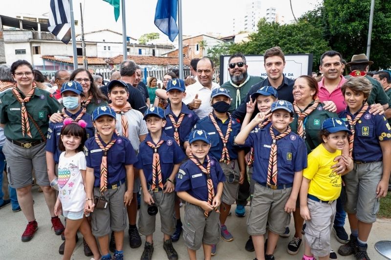 Auricchio inaugura a Praça Toshio Kawakami, no Bairro Boa Vista