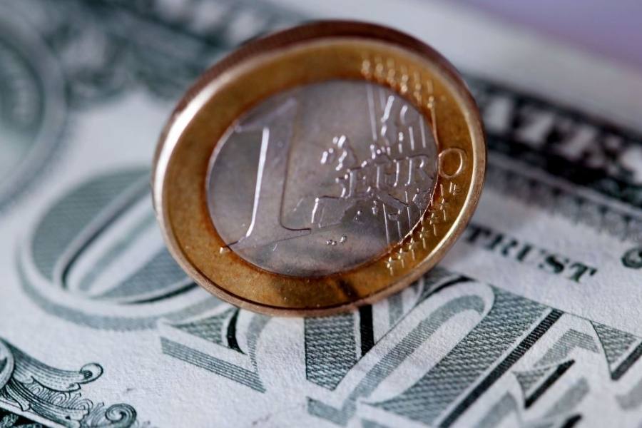 Euro e dólar alcançam a paridade pela primeira vez em 20 anos