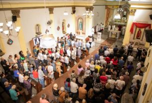 Missa de 145 anos de São Caetano na primeira paróquia da cidade relembra e homenageia imigrantes italianos