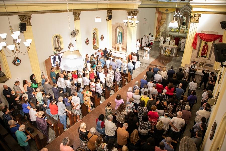 Missa de 145 anos de São Caetano na primeira paróquia da cidade relembra e homenageia imigrantes italianos