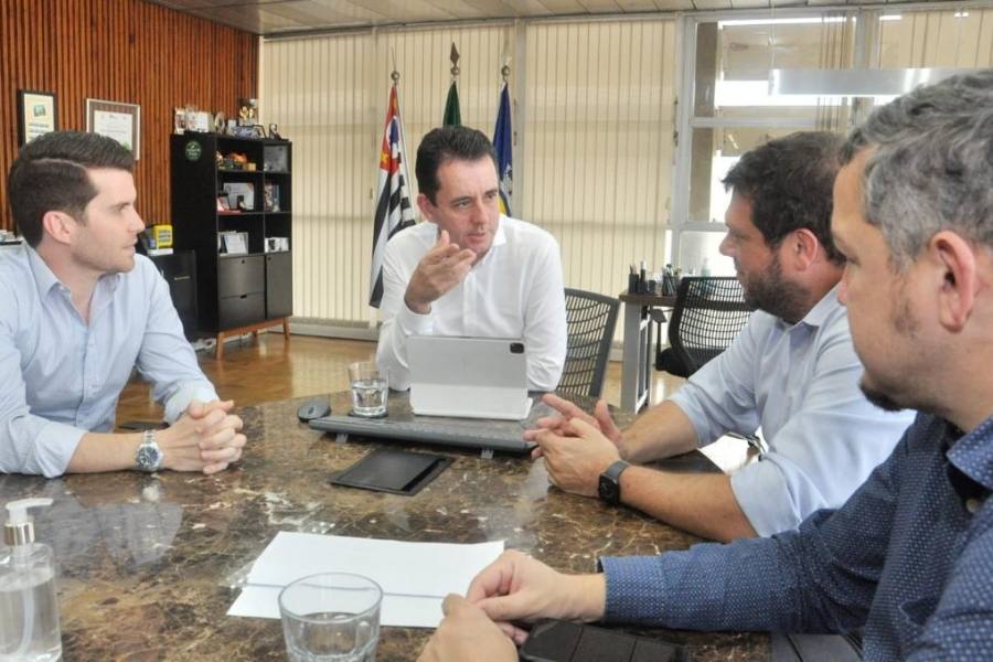 Intervenções de modernização e reforma das estações Prefeito Saladino e Utinga avançam em Santo André