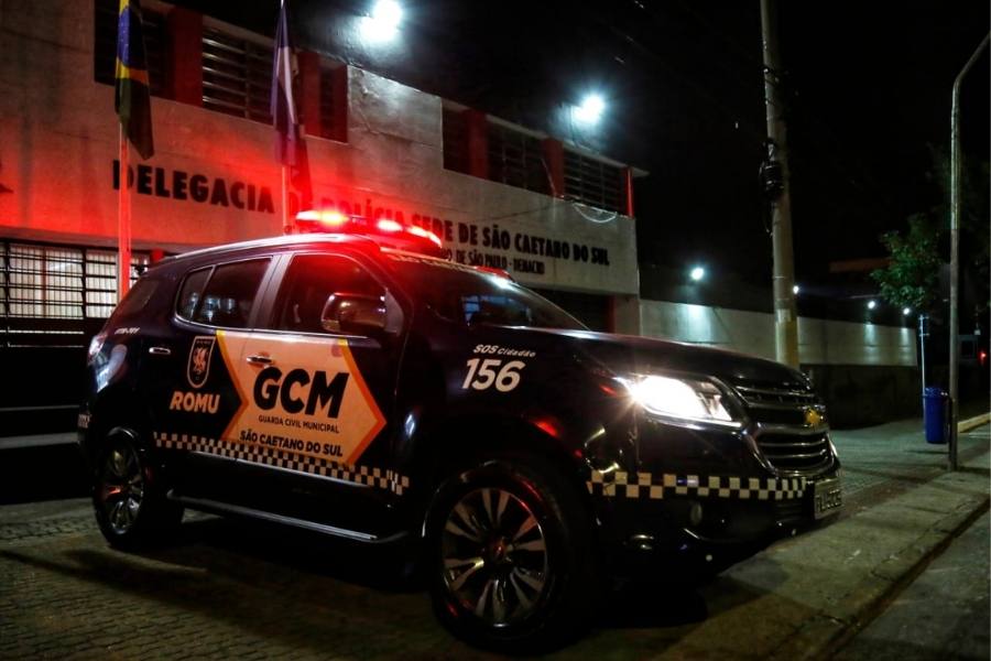 GCM de São Caetano detém homens por furto de equipamentos hidráulicos em comércio do Centro