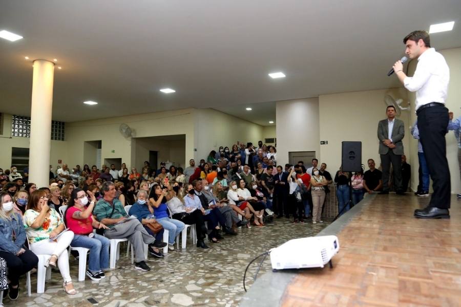 Thiago Auricchio presta contas do mandato para mais de 400 pessoas no Santa Maria