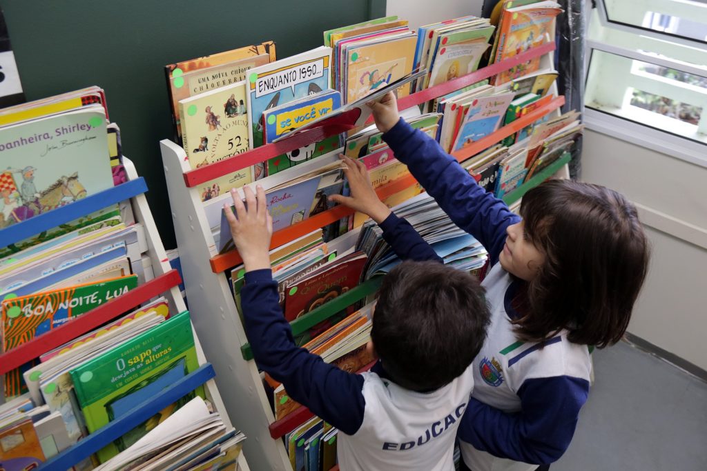 Escola municipal de São Caetano cria podcast com histórias contadas pelos próprios alunos