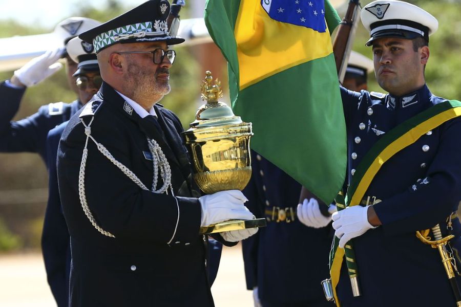 Emprestado para bicentenário, coração de D. Pedro I chega ao Brasil