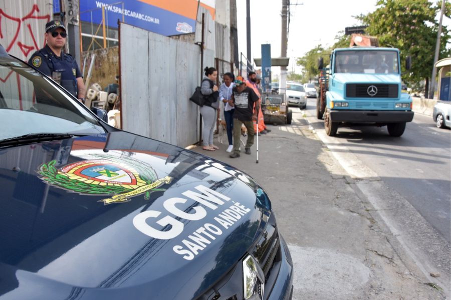 Prefeitura de Santo André interdita três estabelecimentos na Operação Ferro Velho