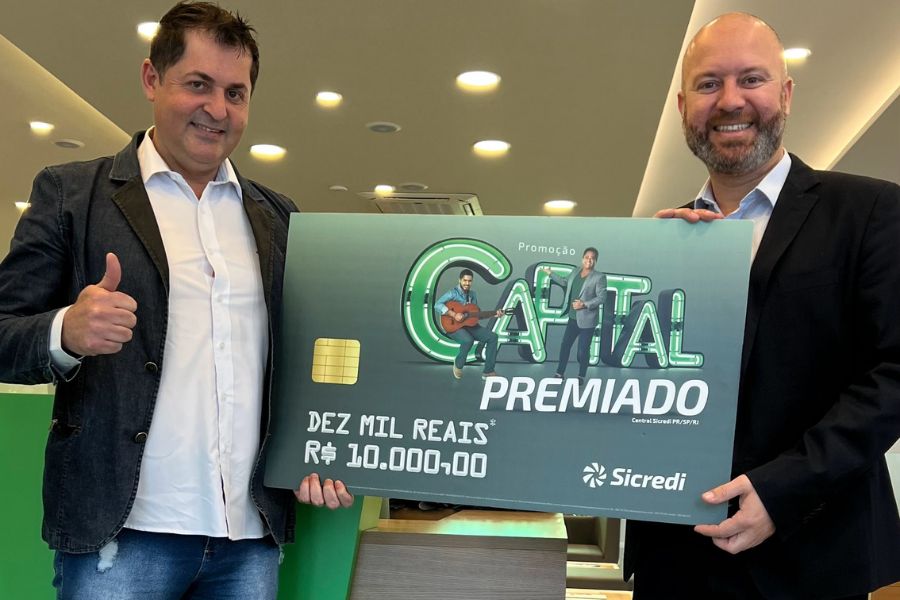Associado de São Paulo (SP) recebe prêmio de campanha do Sicredi