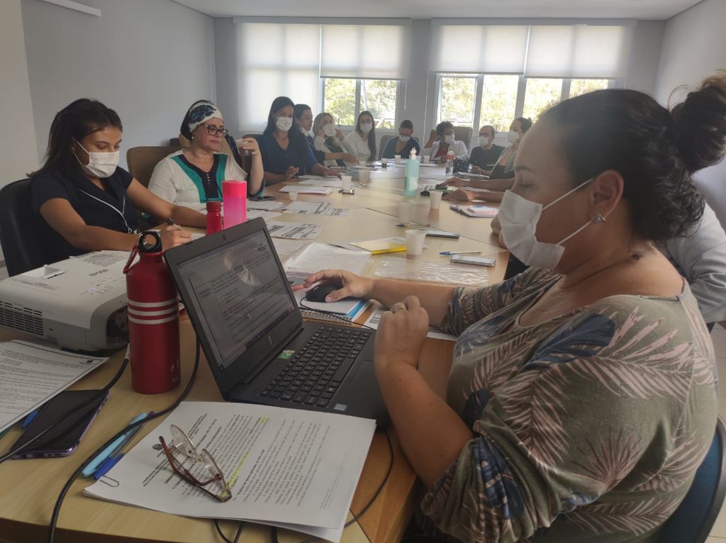  Saúde de Ribeirão Pires capacita enfermeiros para campanhas de imunização
