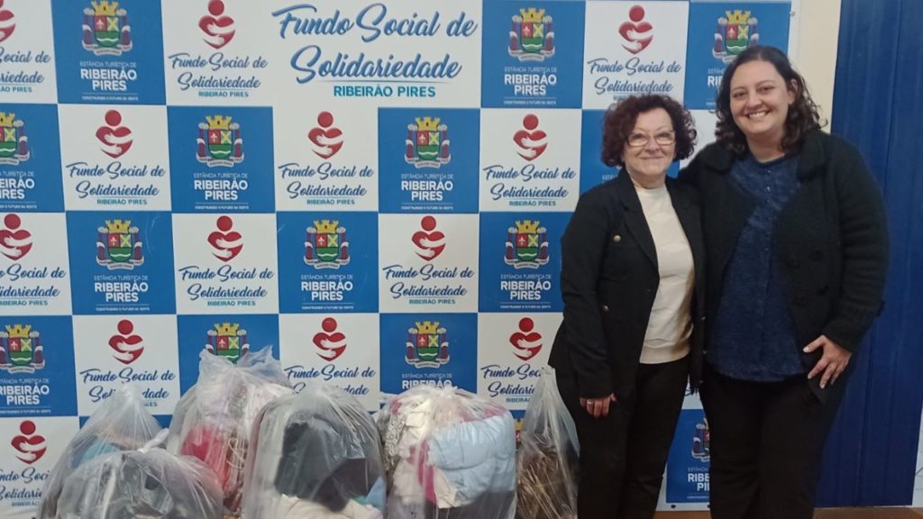 Fundo Social recebe doação de 140 kg de roupas da CBC
