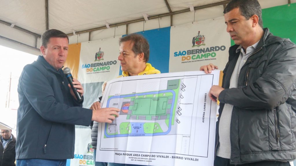 Na Vila Vivaldi, prefeito Orlando Morando assina ordem de serviço para Arena Parque
